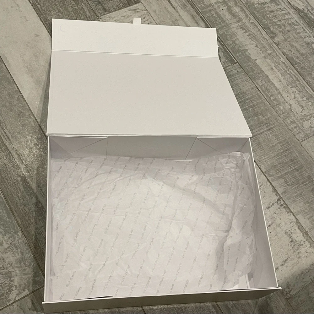 Nadine Merabi Authentic White Magnet Flap On Lead Empty Box Storage Contrast - Picture 7 of 10